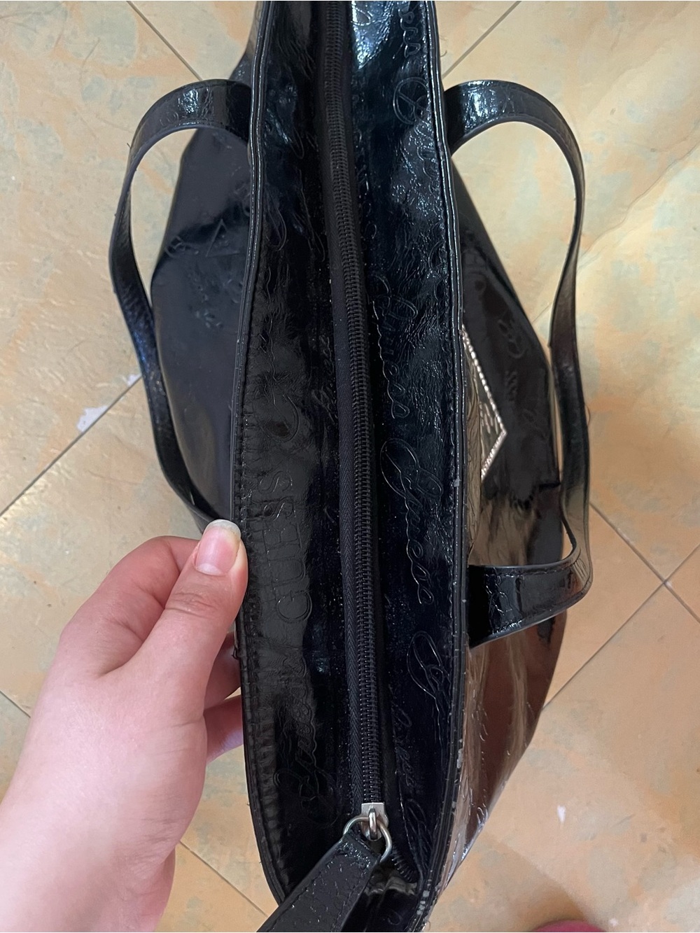 GUESS Black tote bag - Picture 10 of 12